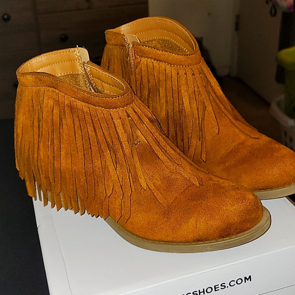 J.adams booties 7.5
